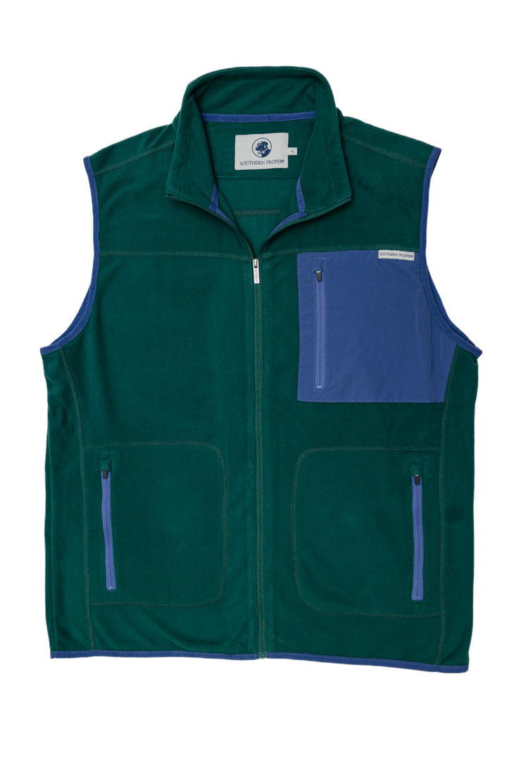 The lightweight men's All Prep Vest, perfect for your golf swing.