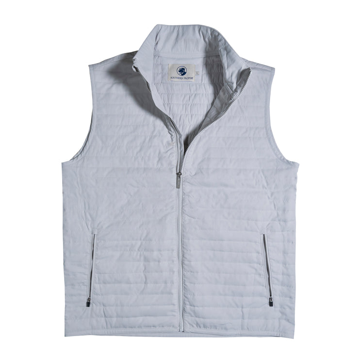 The men's Quilted Field Vest in white is perfect for the golf swing.
